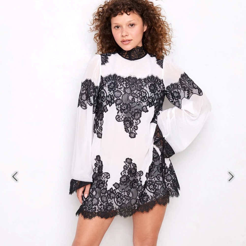 Queen 4 a Day by HAH; black and white MOD shift dress, L